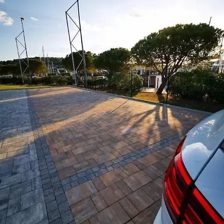 Marinavita - A Floating House