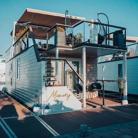 Marinavita - A Floating House Portorož