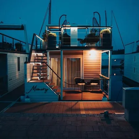 Дом отдыха Marinavita - A Floating House