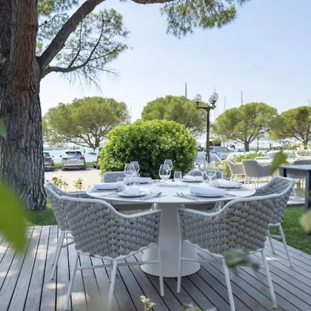 Marinavita - A Floating House