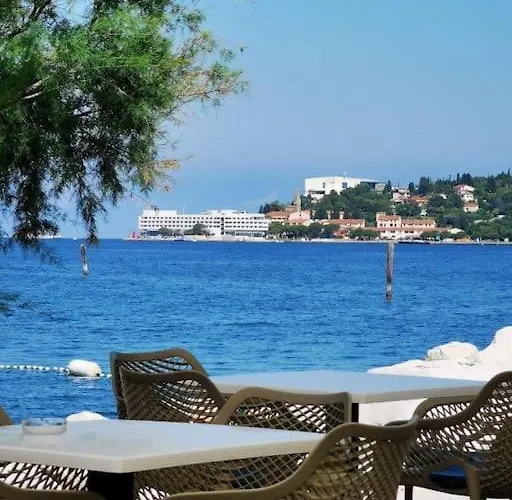 Marinavita - A Floating House *