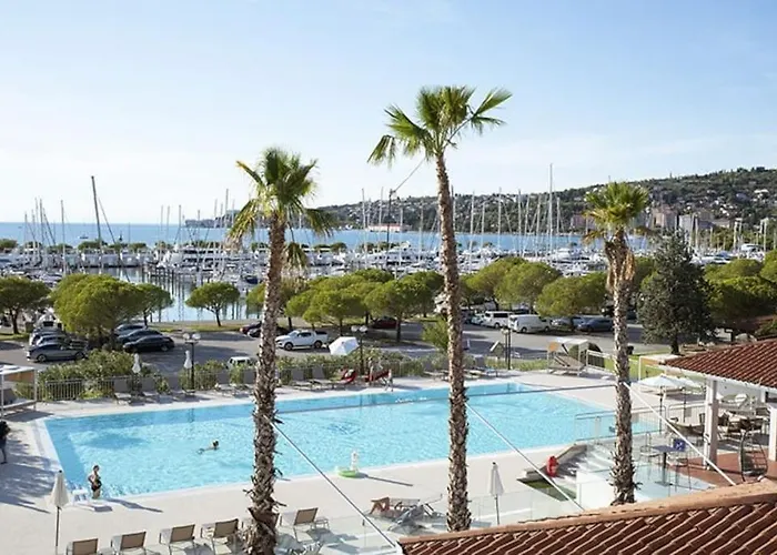 Marinavita - A Floating House ポルトローシュ