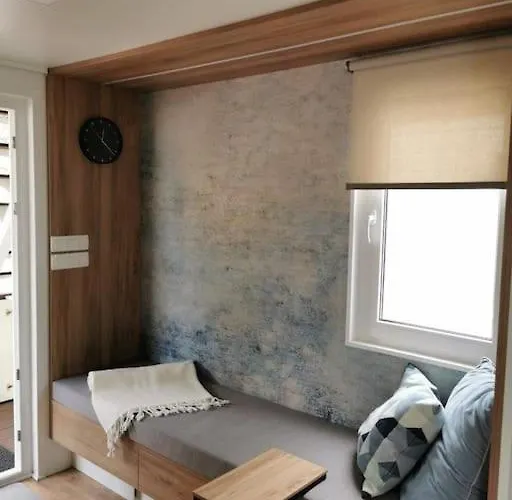 別荘 Marinavita - A Floating House *